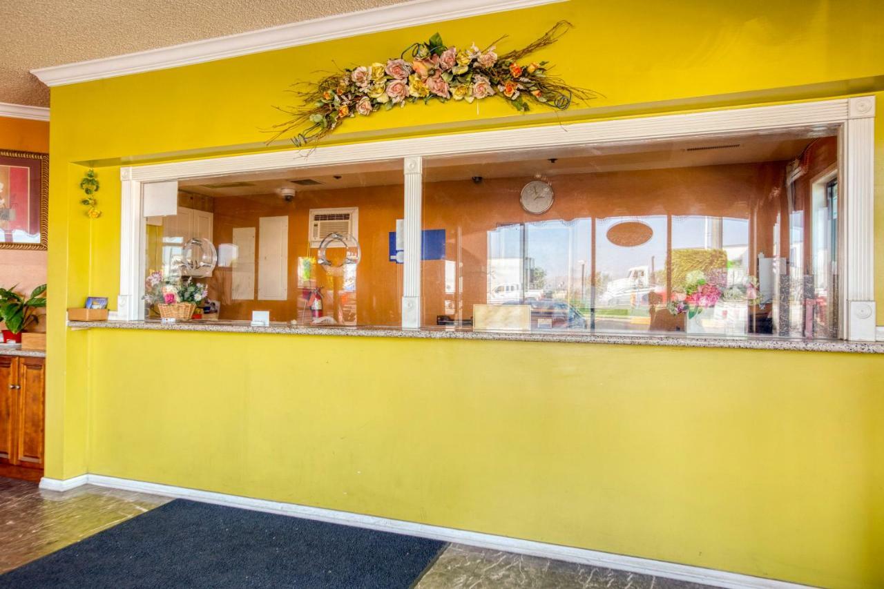 Hotel Corona Ca - Hwy 91 Eksteriør billede