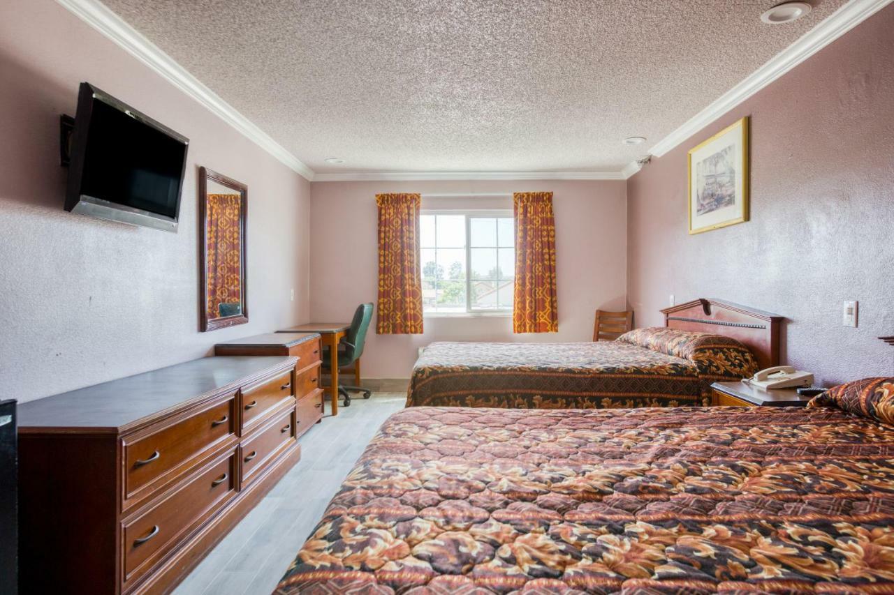 Hotel Corona Ca - Hwy 91 Eksteriør billede