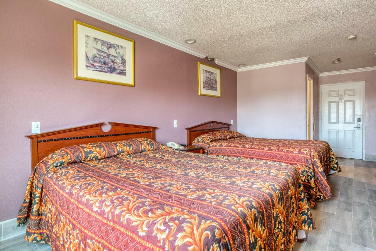 Hotel Corona Ca - Hwy 91 Eksteriør billede